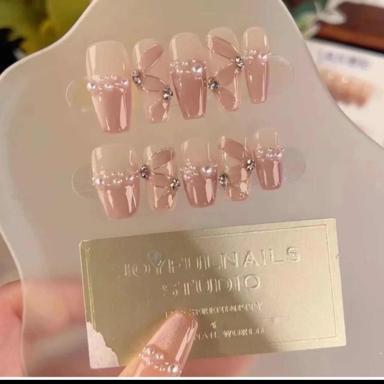 Handmade Silk Streamers Fairy Spirit Nail Art - High-End Cat's Eye Design