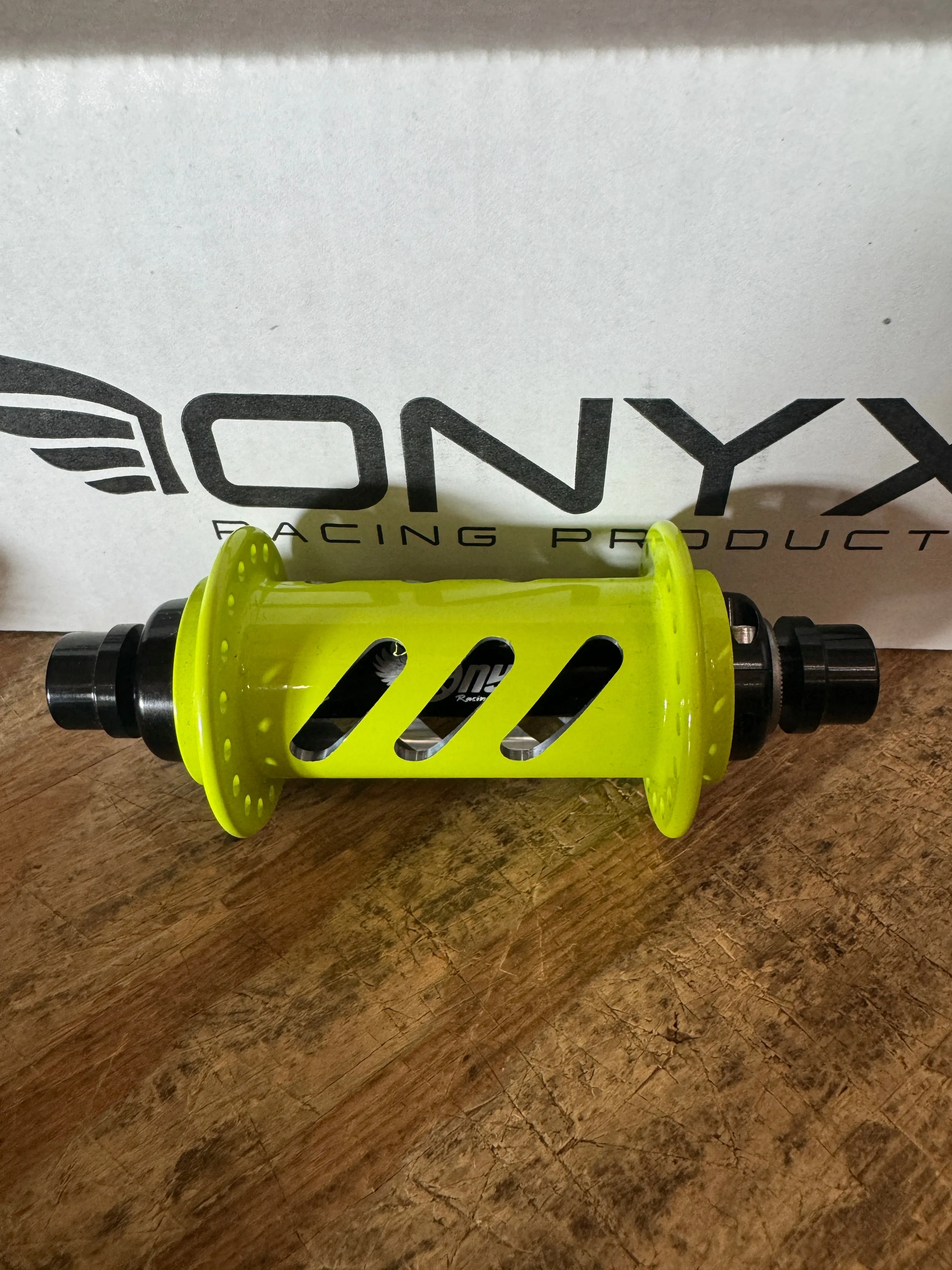 Onyx Hubs Flo Yellow