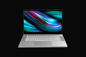 Razer RZ09-0330QEM3-R341 Razer Blade 15 Studio Edition Laptop OLED 4K Touch 60Hz