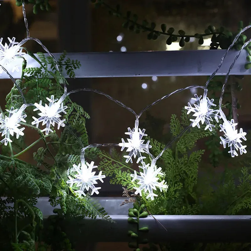 Yeknu 1/3/6M LED Snowflake Fairy Lights Battery/USB Power Copper Wire Garland Light New Year Garden Wedding Living Room Decoration