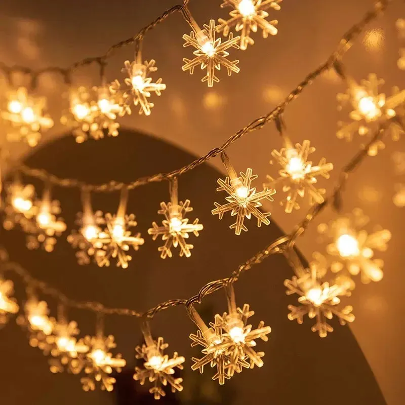 Yeknu 1/3/6M LED Snowflake Fairy Lights Battery/USB Power Copper Wire Garland Light New Year Garden Wedding Living Room Decoration
