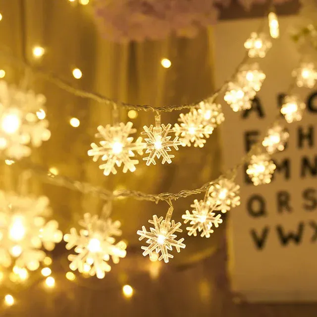 Yeknu 1/3/6M LED Snowflake Fairy Lights Battery/USB Power Copper Wire Garland Light New Year Garden Wedding Living Room Decoration